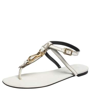Pre Owned Burberry White Leather Horse Clip Thong Flat Sandals Size 39