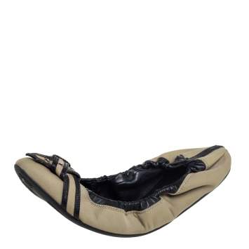 Pre Owned Burberry Beige/Black Leather And Canvas Scrunch Ballet Flats Size 39