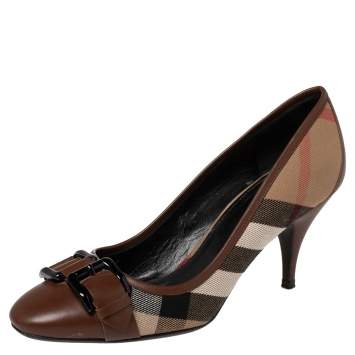 Pre Owned Burberry Brown/Beige Nova Check Coated Canvas and Leather Buckle Round Toe Pumps Size 38