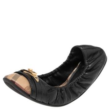 Pre Owned Burberry Black Leather and Nova Check PVC Drayton Twistlock Ballet Flats Size 38