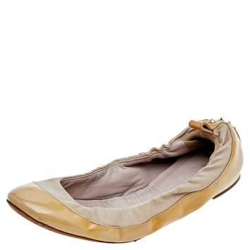 Pre Owned Burberry Beige Patent And Leather Scrunch Ballet Flats Size 36