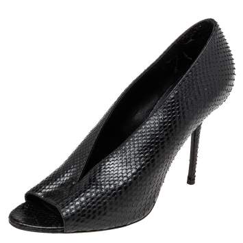 Pre Owned Burberry Black  Snakeskin Leather Vamp Pumps Size  39