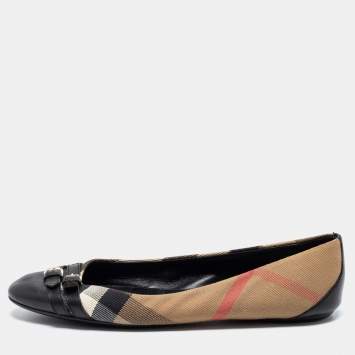 مملوكة مسبقًا Burberry Black/Beige Leather And Nova Check Canvas Buckle Detail Ballet Flats Size 38.5