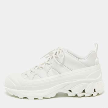 Pre Owned Burberry White Leather and Rubber Arthur Low-Top Sneakers Size 40