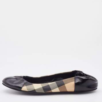 Pre Owned Burberry Beige/Black Nova Check PVC And Patent Leather Scrunch Ballet Flats Size 37