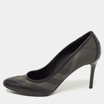Pre Owned Burberry Black Check Canvas and Leather Round Toe  Pumps Size 39