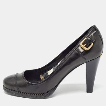 Pre Owned Burberry Black Leather Buckle Detail Pumps Size 38