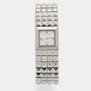 Pre Owned Burberry Silver Stainless Steel Gauntlet Pyramid Flex BU5350 Women's Wristwatch 20 mm