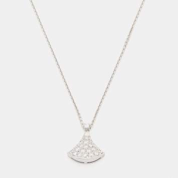 Pre Owned Bvlgari Divas' Dream Diamond 18k White Gold Pendant Necklace