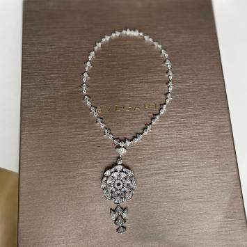 Bvlgari 18K White Gold Diamond Floral Divas’ Dream Pendant Necklace