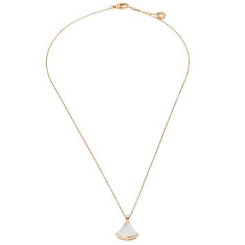 Pre Owned Bvlgari Divas' Dream 18K Rose Gold Mother of Pearl & Diamond Pendant Necklcae