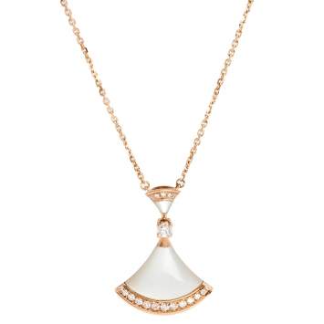 Pre Owned Bvlgari Divas' Dream Mother of Pearl Diamond 18K Rose Gold Pendant Necklace