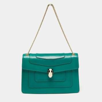 مملوكة مسبقًا Bvlgari Green Leather Medium Serpenti Forever Flap Shoulder Bag