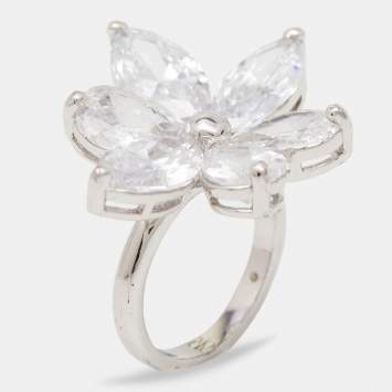 Pre Owned Carolina Herrera CH Crystal Jasmine Silver Tone Ring Size 52