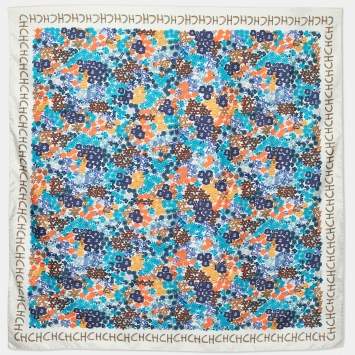 Pre Owned CH Carolina Herrera Cream Floral Printed Silk Square Scarf