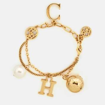 Pre Owned Carolina Herrera CH Faux Pearl Gold Tone Charm Bracelet