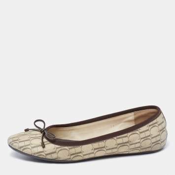 Pre Owned CH Carolina Herrera Cream Monogram Canvas Bow Cap Toe Ballet Flats Size 37