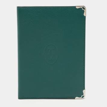 Pre Owned Cartier Green Leather Must de Cartier Passport Holder