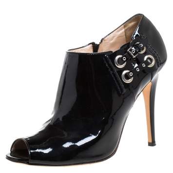 مملوكة مسبقًا Casadei Black Patent Leather Peep Toe Buckle Booties Size 39 