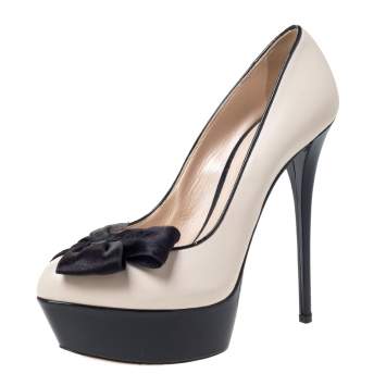 Pre Owned Casadei Black/Cream Patent And Leather Bow Platform Pumps Size 38 
