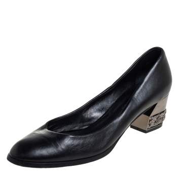Pre Owned Casadei Black Leather Chain Embellished Block Heel  Pumps Size 40
