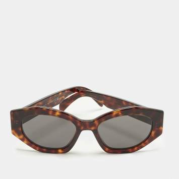 مملوكة مسبقًا Celine Tortoise Brown Gradient CL40238U Triomphe Cat Eye Sunglasses