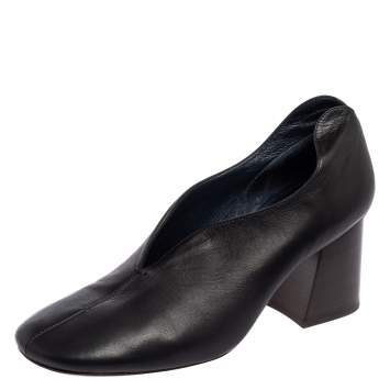 Pre Owned Celine Black Leather V-Neck Block Heel Pumps  Size 38.5