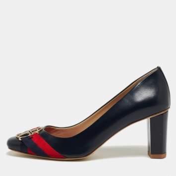 Pre Owned CH Carolina Herrera Blue Leather Logo Round Toe Pumps Size 37