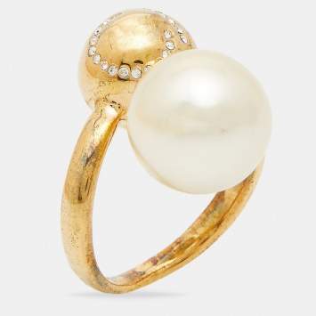 Pre Owned CH Carolina Herrera CH Faux Pearl Crystal Gold Tone Ring Size 52