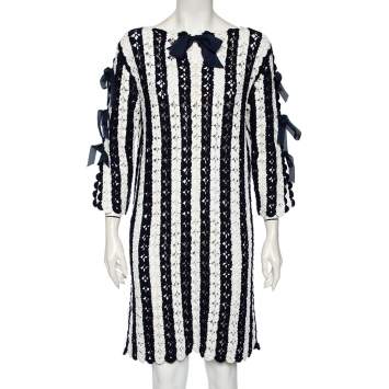 مملوكة مسبقًا CH Carolina Herrera Navy Blue Striped Crochet Knit Tie Detail Mini Dress L