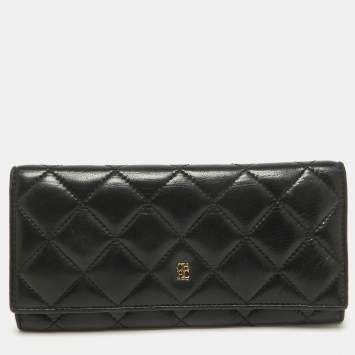 Pre Owned CH Carolina Herrera Black Quilted Leather Trifold Wallet