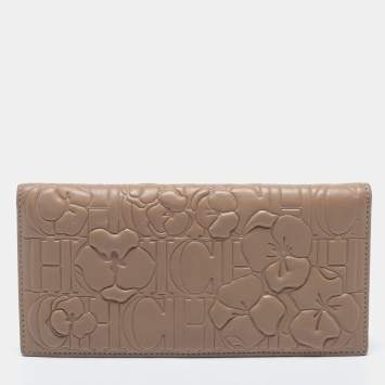 Pre Owned CH Carolina Herrera Beige Floral Embossed Leather Bifold Continental Wallet