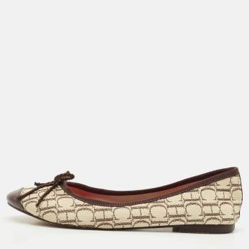 Pre Owned CH Carolina Herrera Cream/Brown Monogram Canvas Bow Ballet Flats Size 36