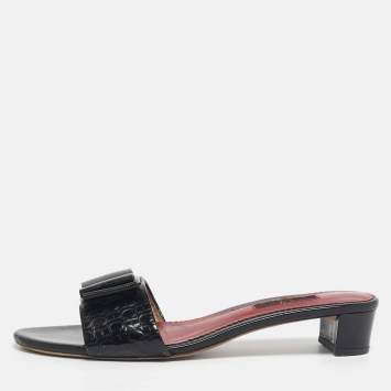 Pre Owned CH Carolina Herrera Black Patent Leather Matryoshka Slide Sandals Size 40