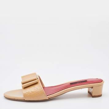 Pre Owned CH Carolina Herrera Beige Patent Leather Bow Slide Sandals Size 39