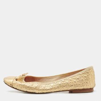 Pre Owned CH Carolina Herrera Gold Logo Embossed Leather Bow Ballet Flats Size 39