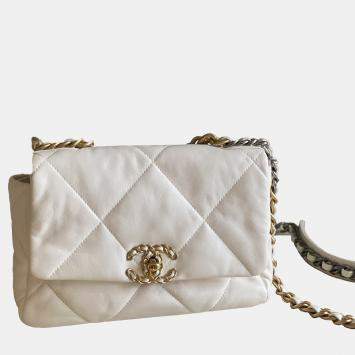 Pre Owned Chanel White Leather CC 19 Flap Bag