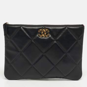 Pre Owned Chanel 19 Medium Black Quilted Leather O Case Clutch