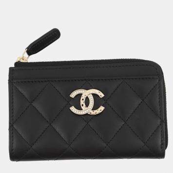 Pre Owned Chanel Matelasse Fragment Case Black Lambskin/Rhinestone