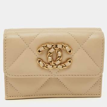 Pre Owned محفظة شانيل 19 جلد مبطن أسود ثلاثية الطي