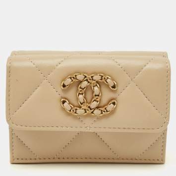 Pre Owned Chanel 19 Beige Quilted Leather Trifold Wallet