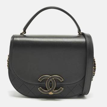 مملوكة مسبقًا Chanel Coco Curve Small Black Quilted Leather Flap Bag