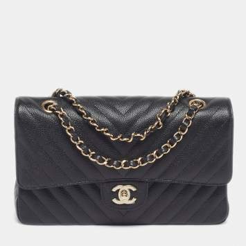 مملوكة مسبقًا Chanel Classic Double Flap Medium Black Chevron Caviar Leather Shoulder Bag