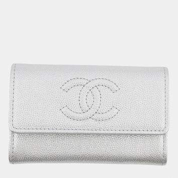 مملوكة مسبقًا Chanel Cc Logo Flap Card Case Silver Caviar Leather