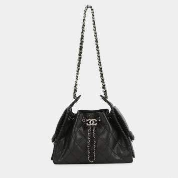 Pre Owned حقيبة شانيل شانيل25 يد كافيار جلد أسود حجم صغير