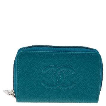 Pre Owned Chanel Green Caviar Leather Zip Around Card Holder