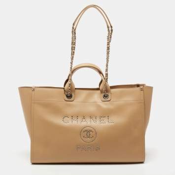 Pre Owned Chanel Beige Leather Large Studded Deauville Tote 