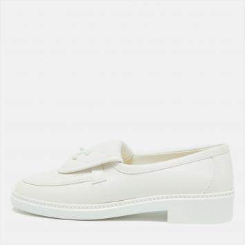 Pre Owned Chanel White Quilted Leather CC Turnlock Loafers Size 37.5