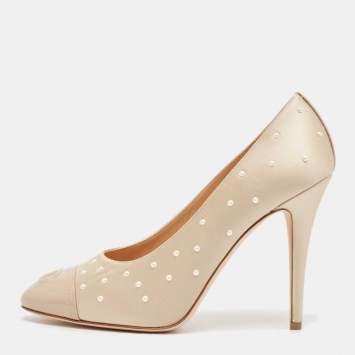 Pre Owned Chanel Beige Satin Pearl Embellished CC Cap Toe Pumps Size 40
