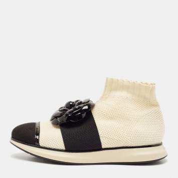 Pre Owned Chanel Cream/Black Knit Fabric Camelia Sneakers Size 39.5 